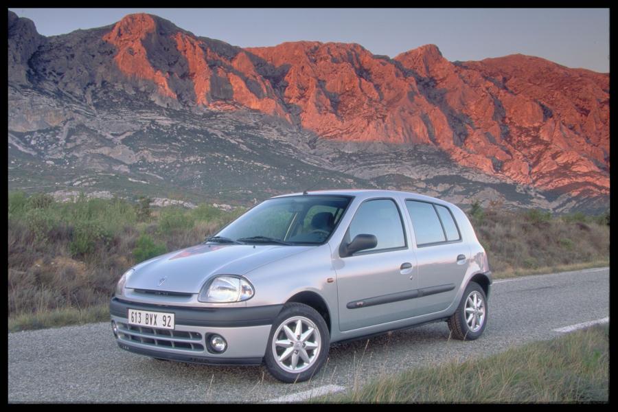  Renault Clio 1998 года  (фото 94 из 106)